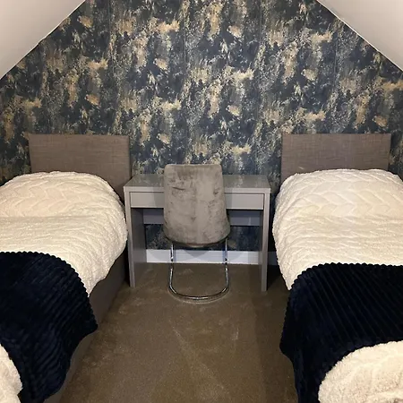 The Cleveland Retreat - Sauna 펜션 *